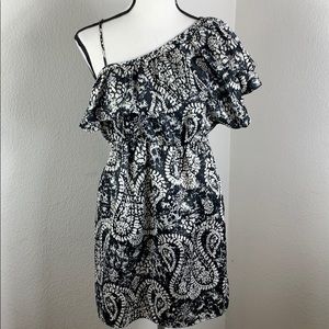 Motherhood Black/white one shoulder ruffle dress